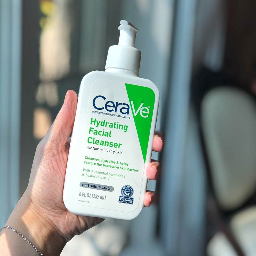 CeraVe Hydrating Facial Cleanser - 237ml